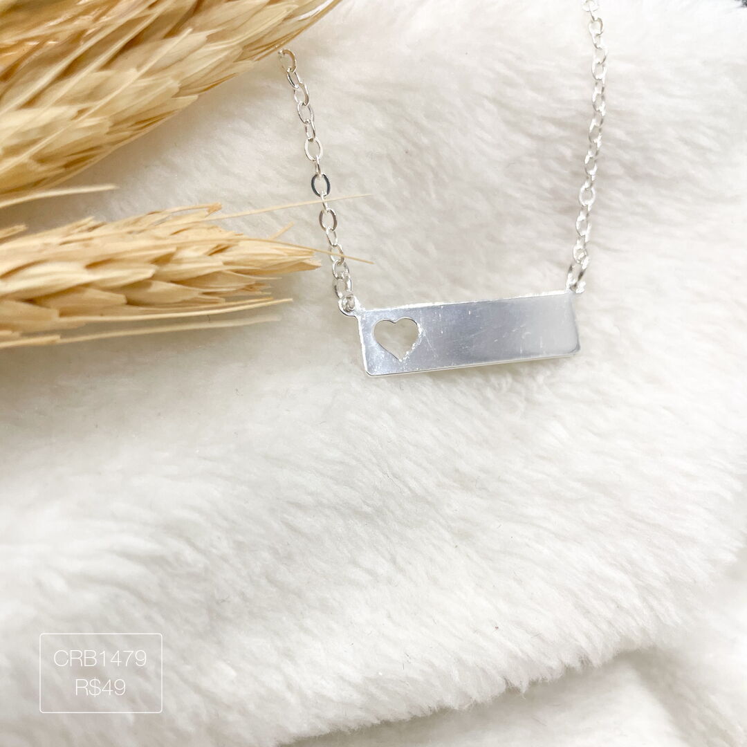 Colar de Plaquinha 2,5 x 0,7 c/ Coração Vazado Liso Prateado